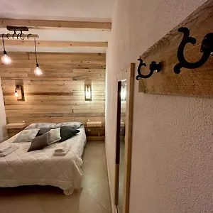 https://iknos-guest-house.in-sardinia.net